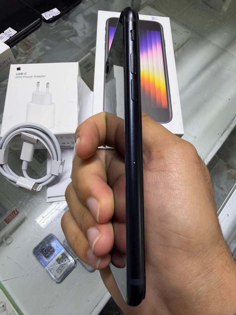 MÜHENDİSCELL’DEN YURTİÇİ İPHONE SE 3.NESİL İOS 18 KUTU FATURALI - 6