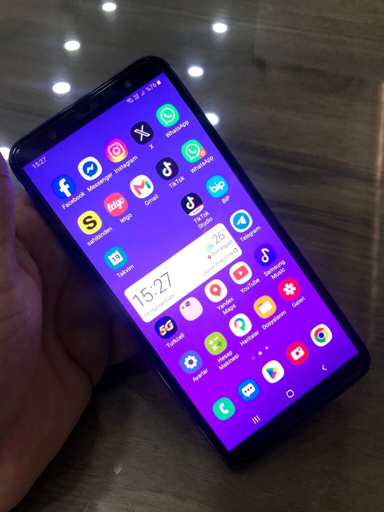 TAKAS OLUR YURTİÇİ 3GB RAM 32GB SAMSUNG J8 32GB HAFIZA KARTI HEDİYE - 5