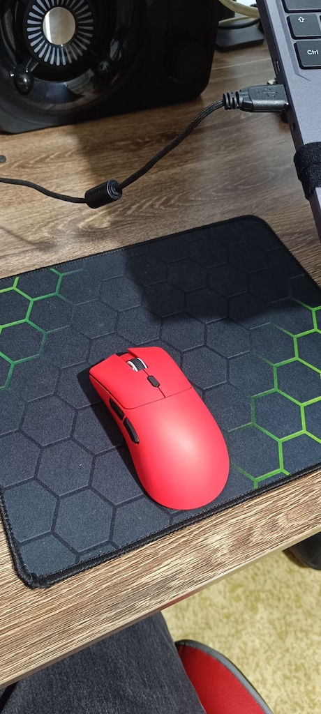 Oyuncu laptopu tüm ekipmanlarıyla beraber - 9
