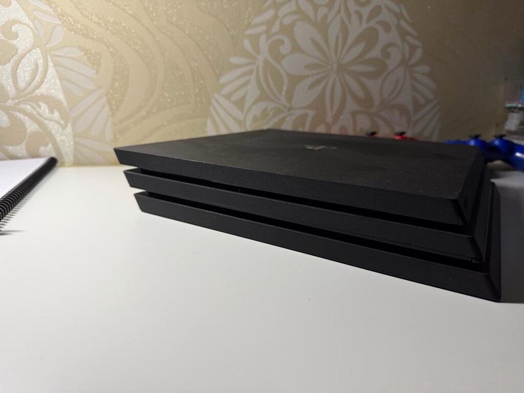 PLAYSTATİON 4 PRO / 1TB - 5