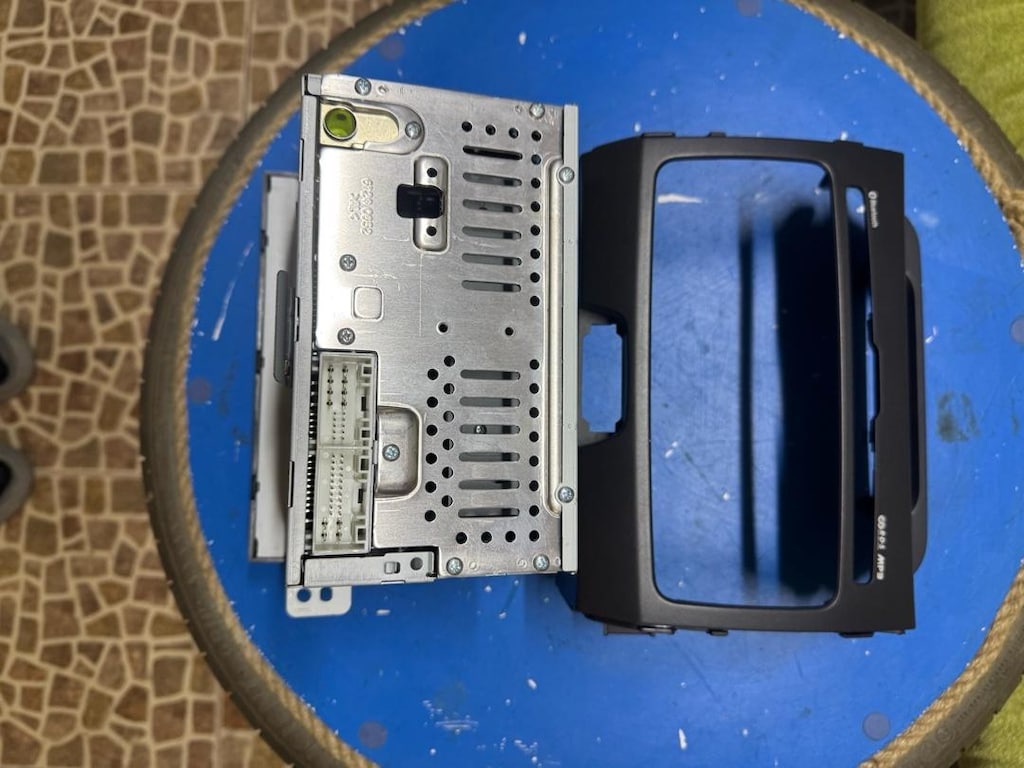 kia sportage 2011-2015 orjinal teyp ve çerçevesi - 3