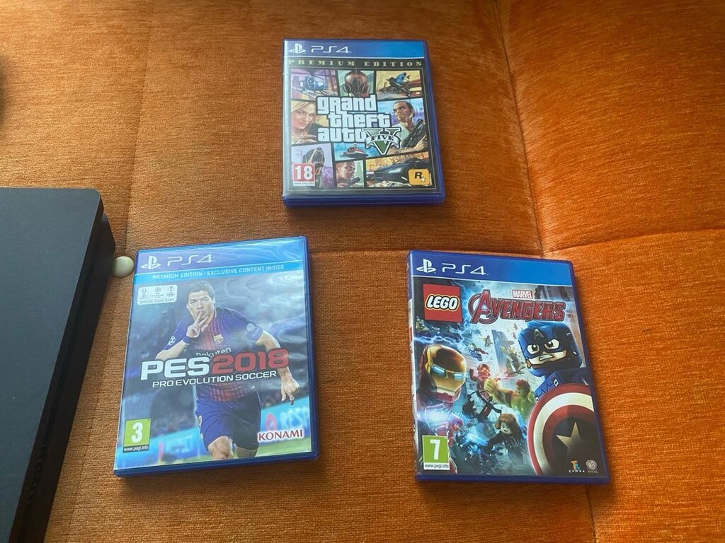 ps4 slim 2018 - 2