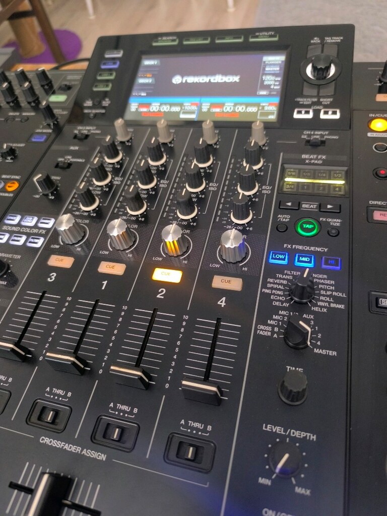 PİONEER XDJ XZ DJ Setup + Soft Case - 2