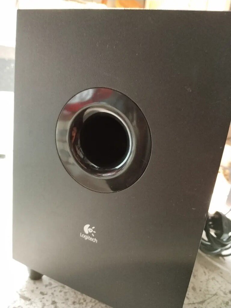 AZ VE TEMİZ KULLANILMIŞ LOGİTECH - Z506 M/N - S - 00097A. 5 + 1 - 12