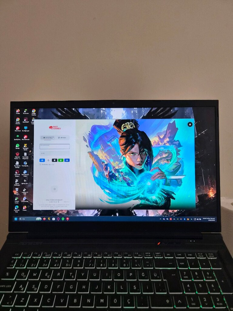 TEMİZ GAMİNG LAPTOP ALICISINA ŞİMDİDEN HAYIRLI OLSUN - 3