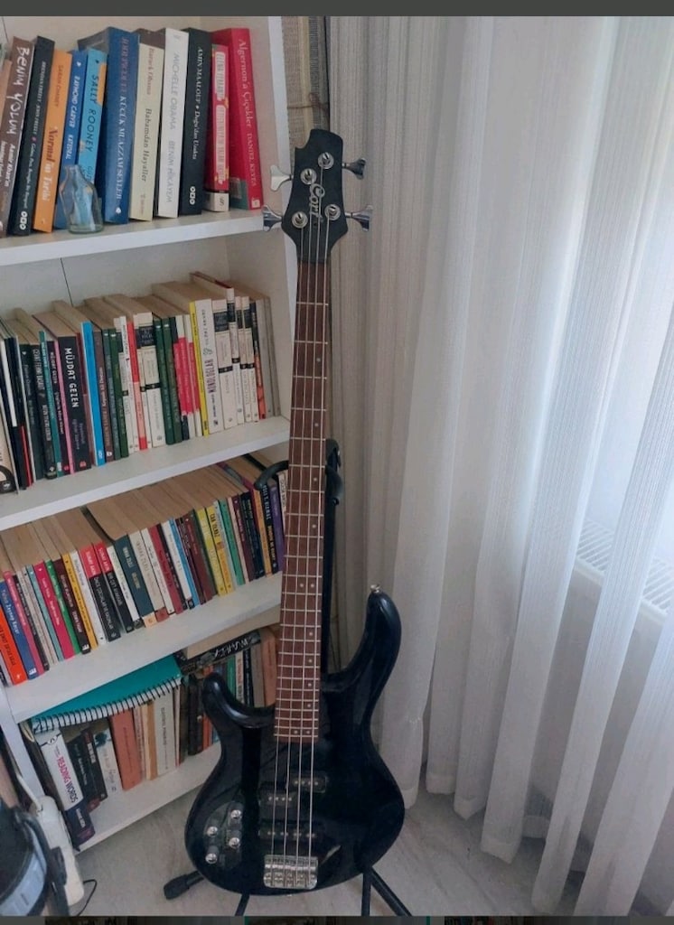 Solak 4 telli cort bas gitar - 2