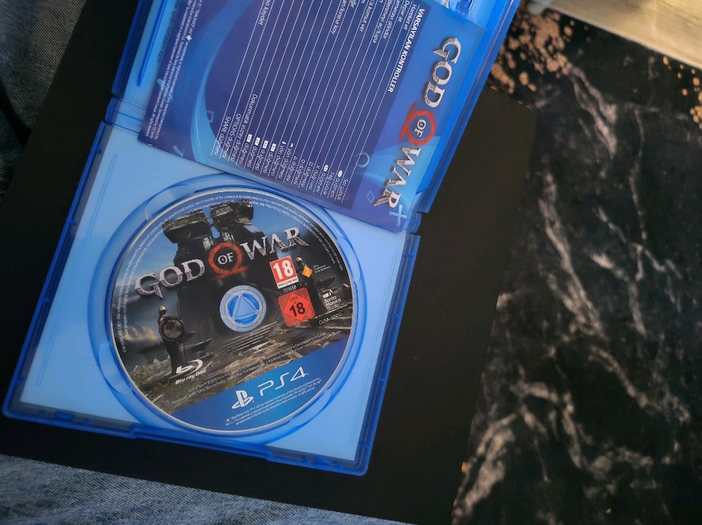 PlayStation 4 Slim 1TB - 5
