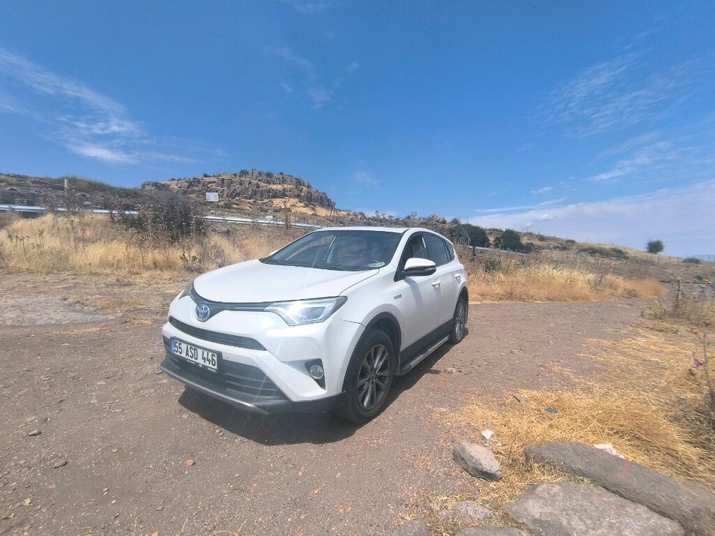 Sahibinden Rav4 Hybrid Otomatik Premium Plus - 2