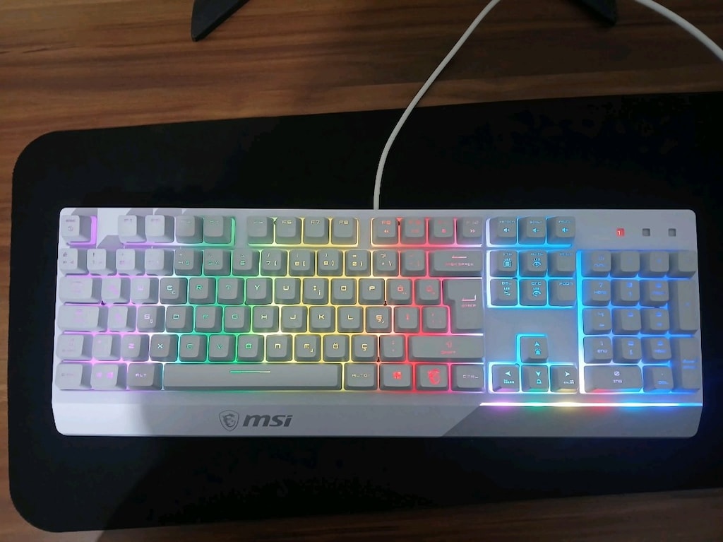 MSİ Vigor GK30 Beyaz RGB Klavye - 5