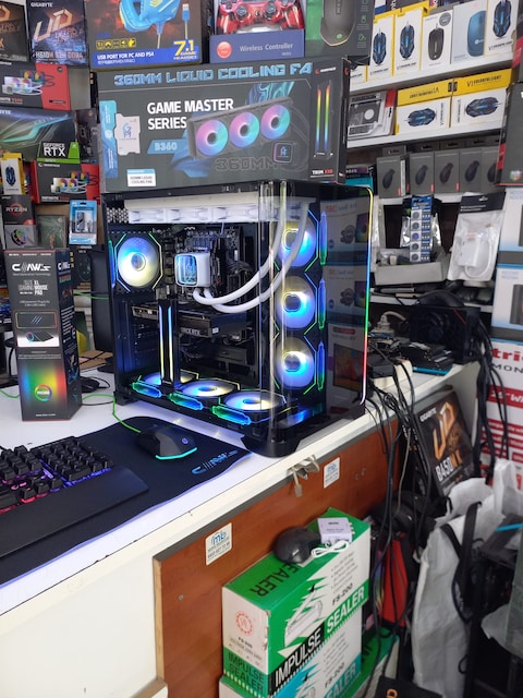 NOKTA HATASIZ!!! RAMPAGE İ5 12 NESİL 32 GB RAM RTX 5060 165 HZ - 4