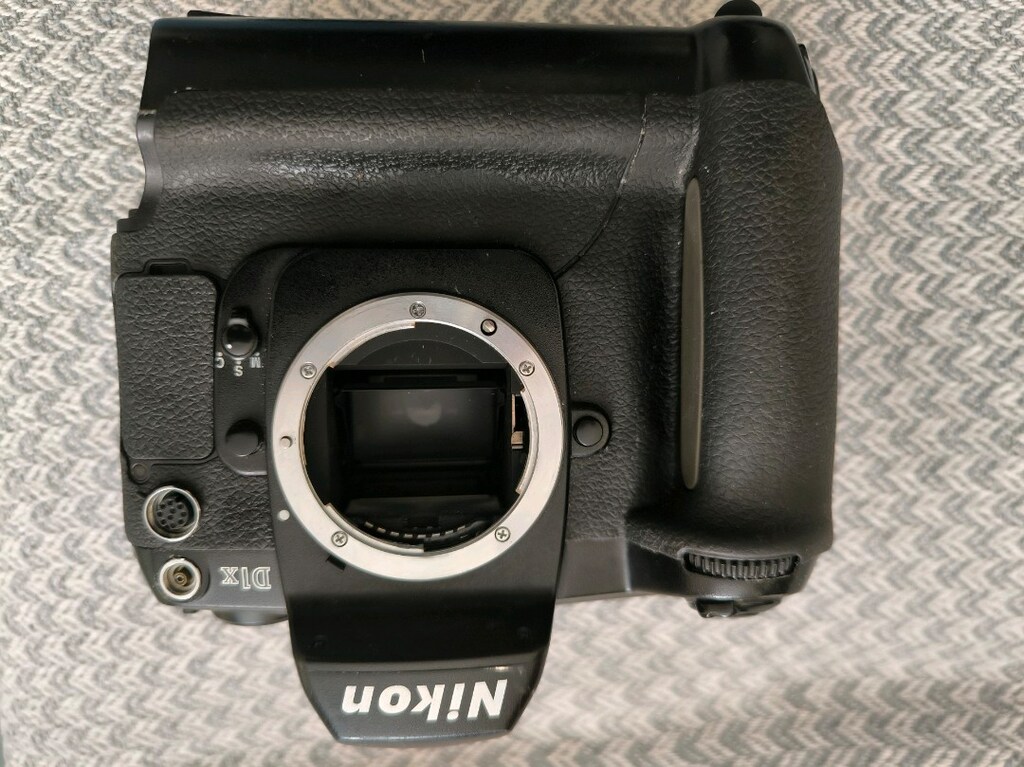 2 adet Nikon d1x parça amacli - 3