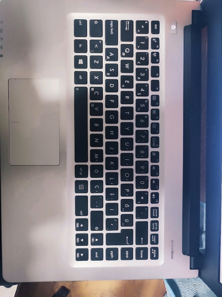 Asus laptop - 2