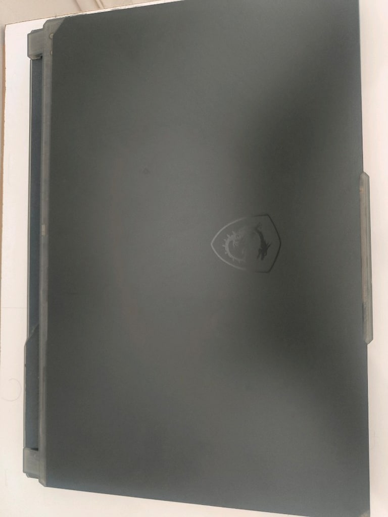 MSİ leptop bilgisayar - 2