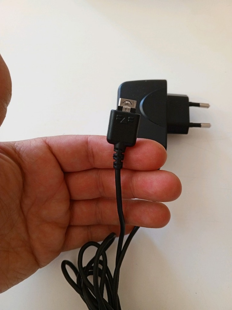 LG tuşlu telefon şarj cihazı - 3