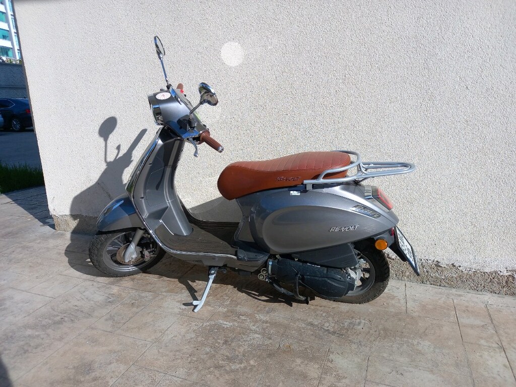 REVOLT RS6 MOTOR 125 LİK 2025 MODEL 700 KM - 2