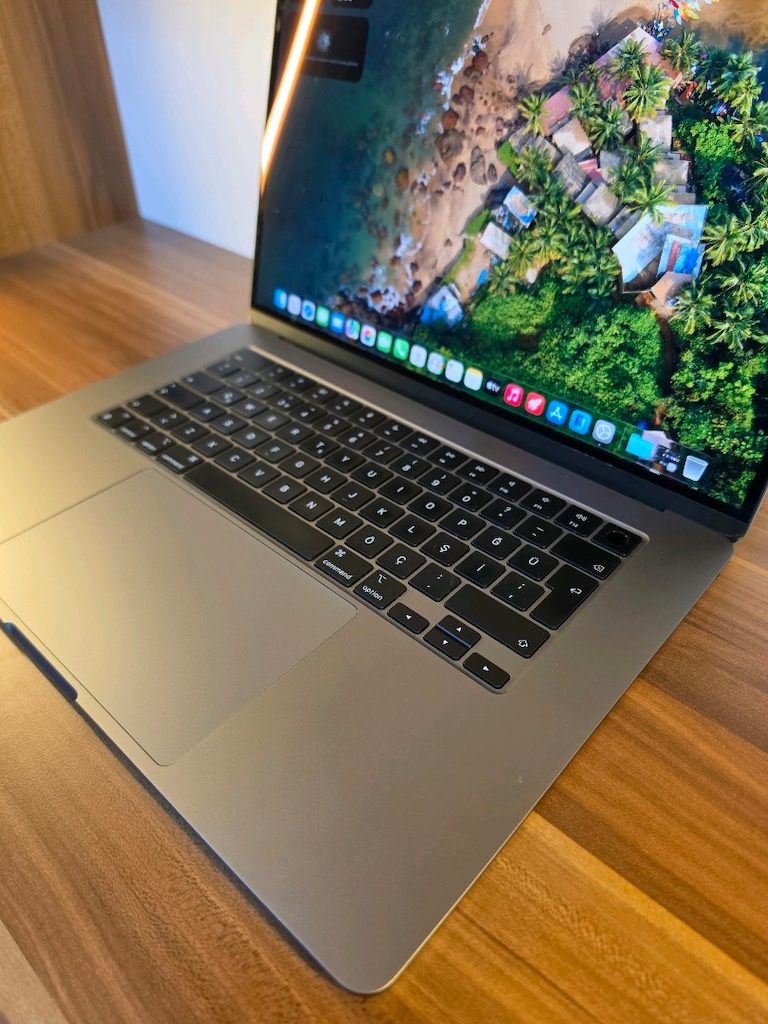Macbook Air M2 15.3 Hatasiz Cihaz - 2