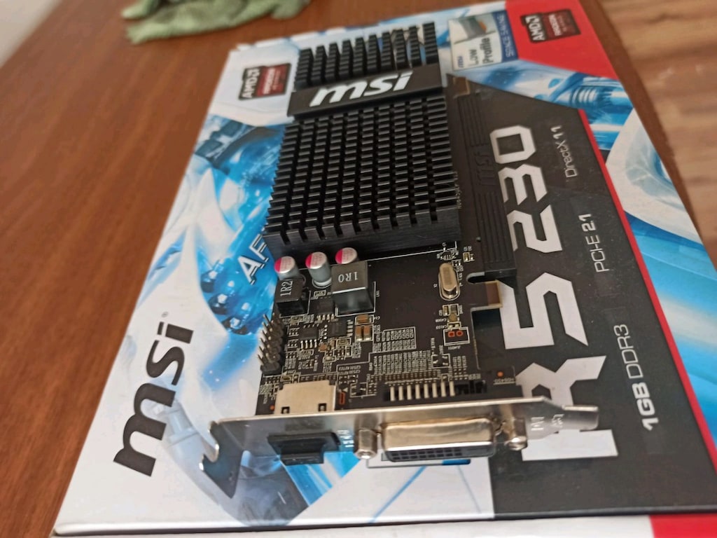 MSİ R5 230 EKRAN KARTI - 2