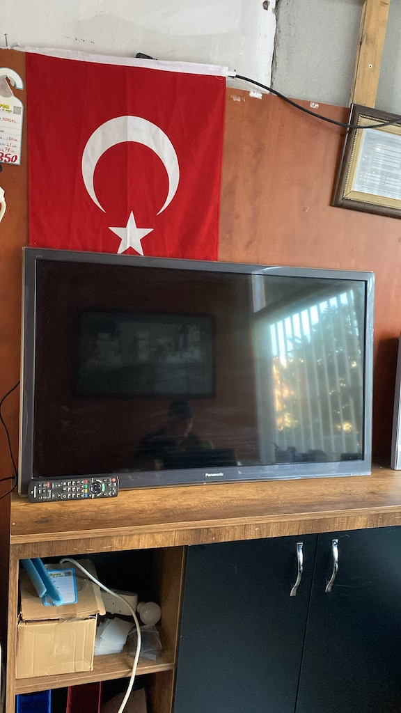 2. EL PANASONIC MARKA 106 EKRAN LCD TELEVIZYON - 4