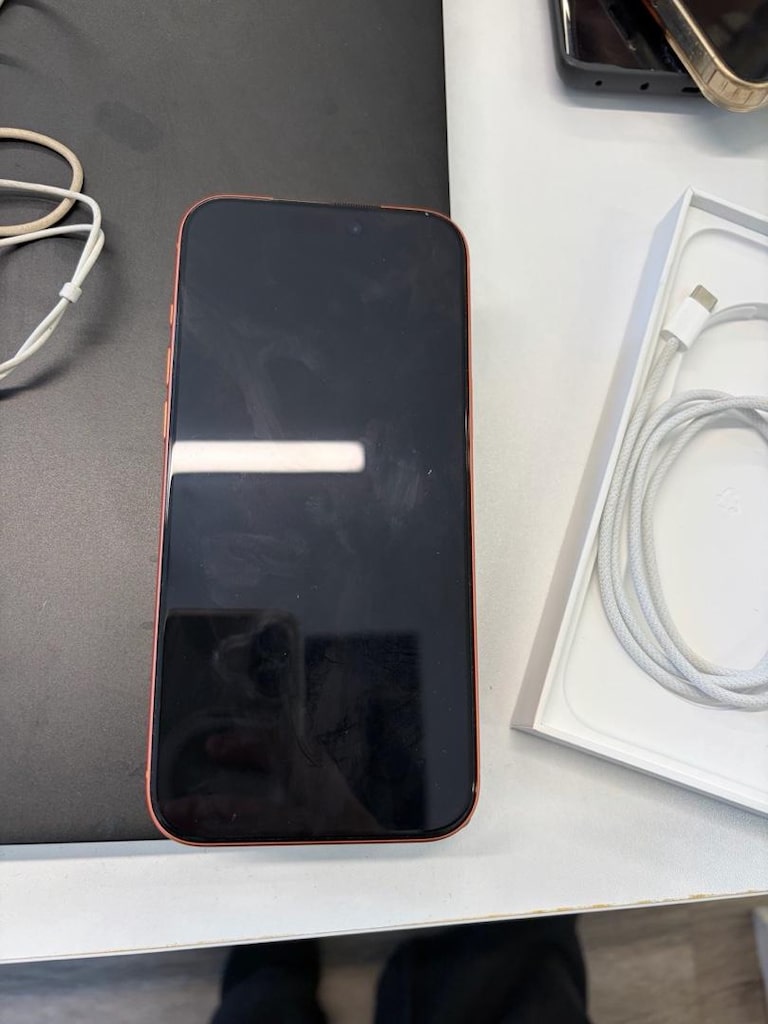 IPHONE 17 PRO MAX - 2