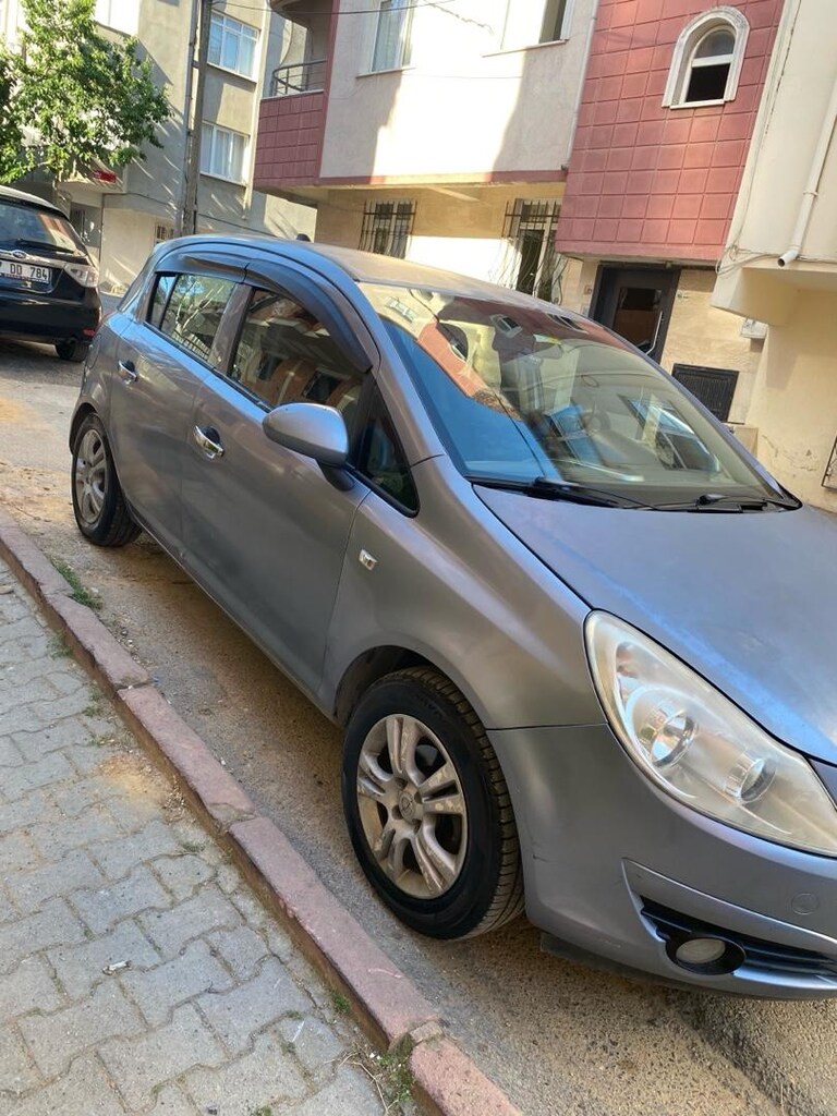 2009 model Opel corsa - 16