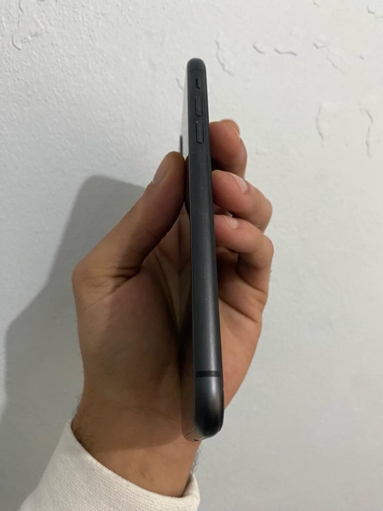 YURTIÇI İPHONE 11 128GB PİL 78 TEMİZ - 4