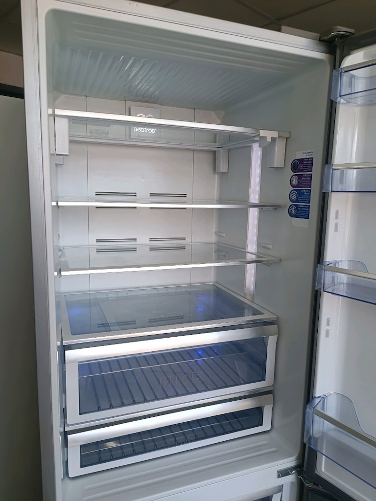 Beko Gri Alttan Donduruculu 580 Litre Nofrost Buzdolabı - 8