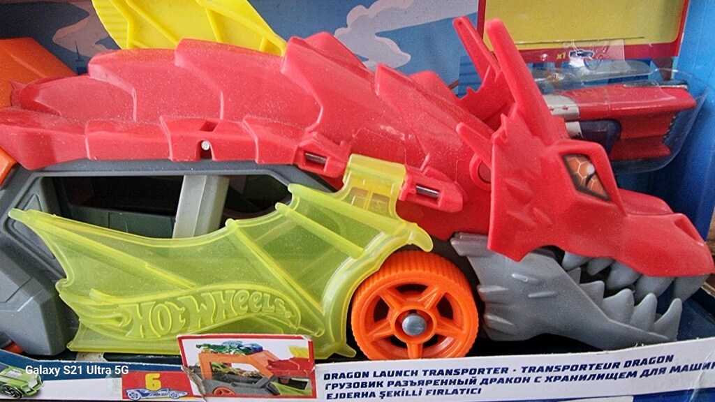 hotweels oyuncak araba - 2