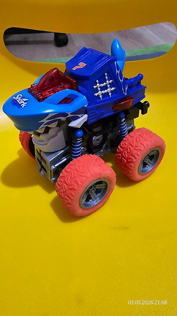 Monster Trucks - 6