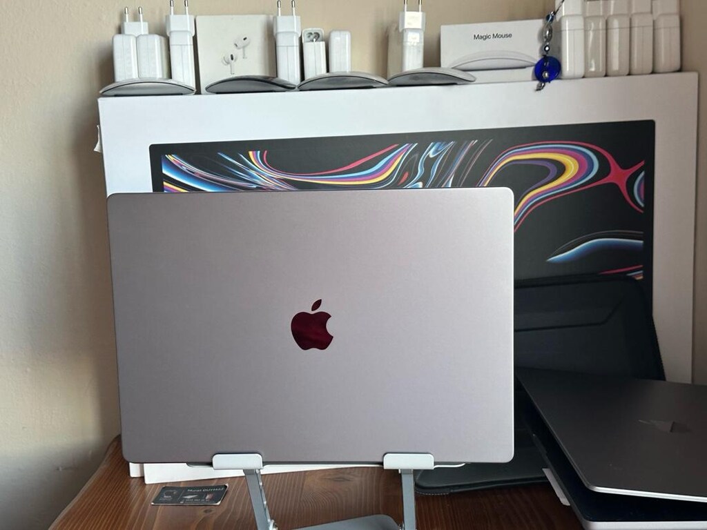 Macbook pro M2 pro 16” özel üretim 32 gb ram 512 gb ssd - 8