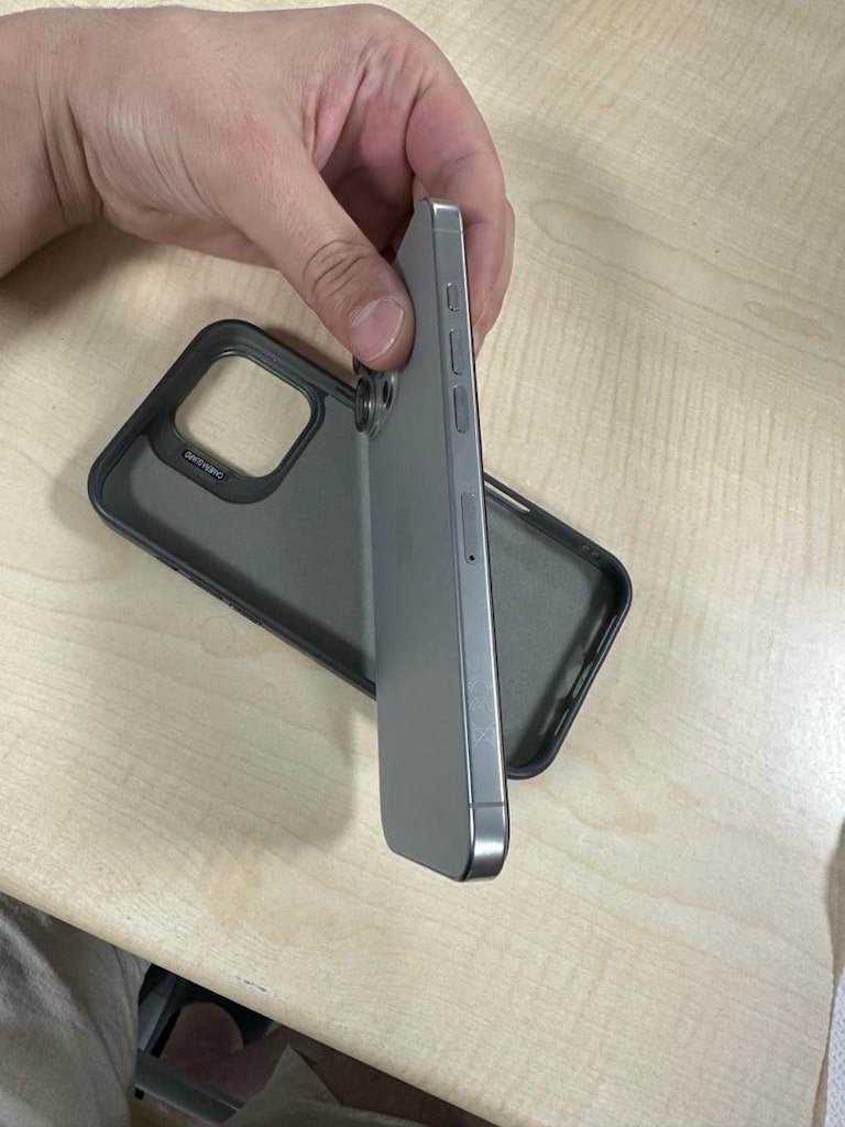 iPhone 16 pro max - 3