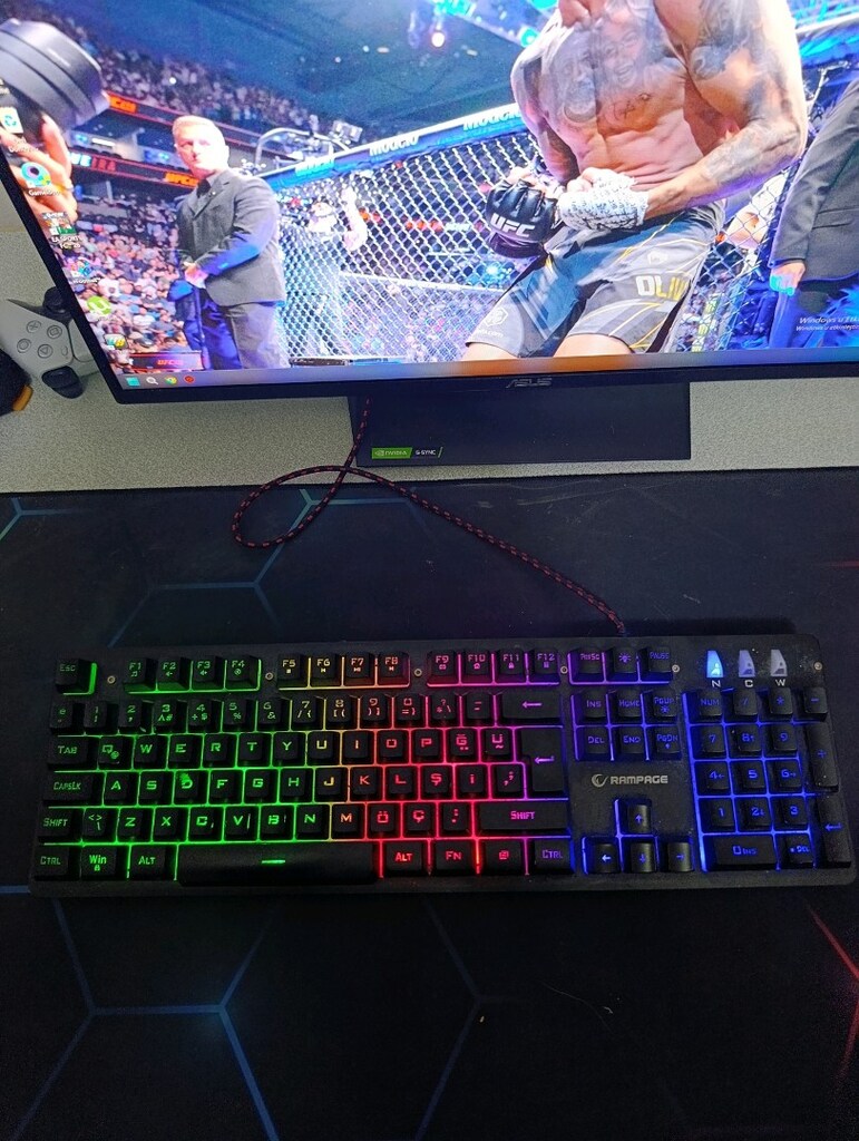 Asus RX 6700 XT + i5 12400F li sistem - 4