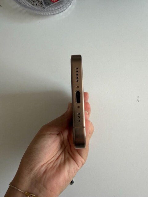 iPhone 16 Pro 256 GB Çöl Titanyum – Çiziksiz – Yurtdışı