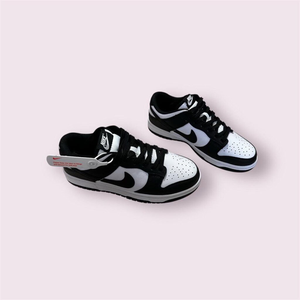 Nike Dunk Low Panda
