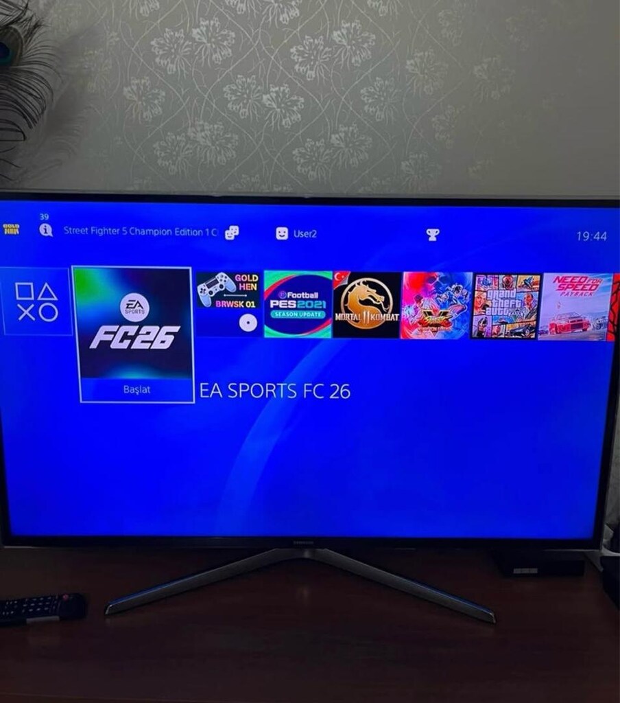 PS4 Slim + 2 DualShock 4 Kol + FC 26 ve Oyunlar - 2