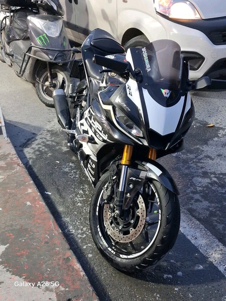 YAMAHA R25 ABS