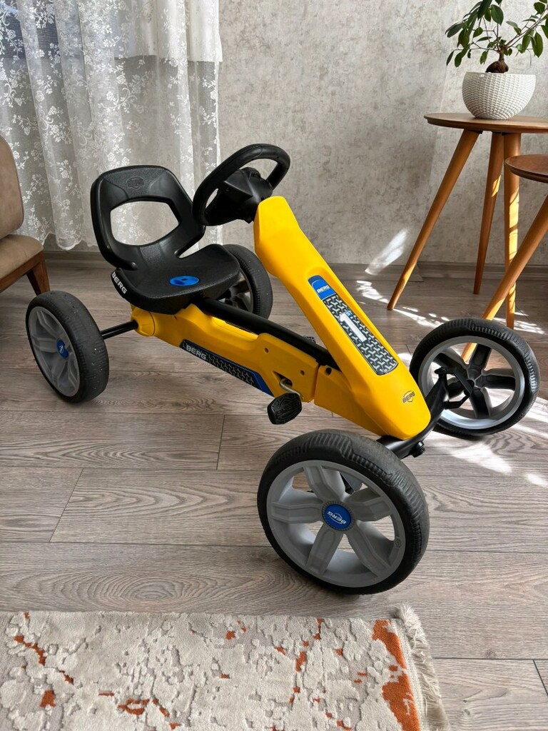 BERG Reppy Racer pedallı go-kart modeli 2 ile 6 yaş arası çocuk uyumlu - 13