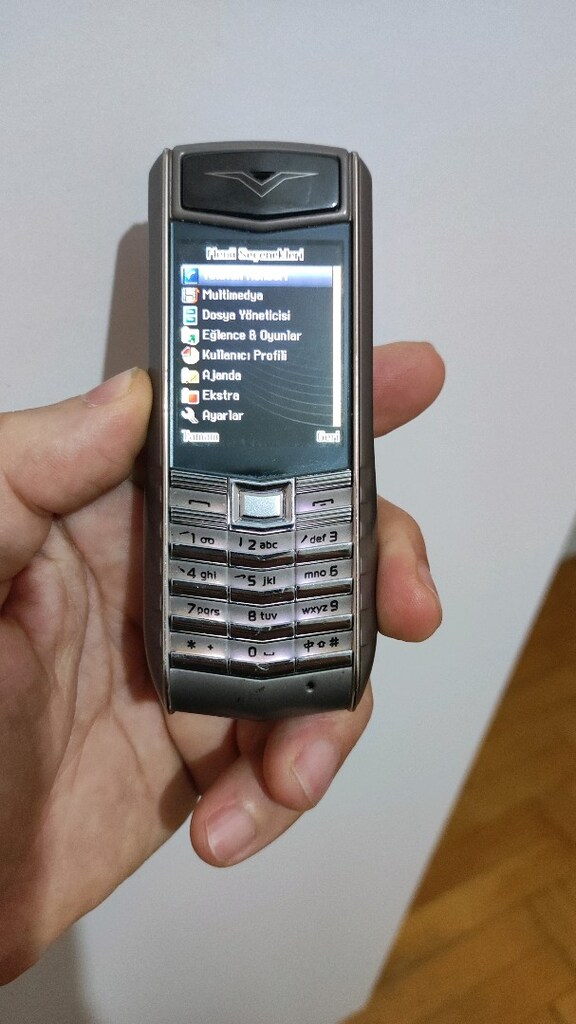 Vertu Signature - 3