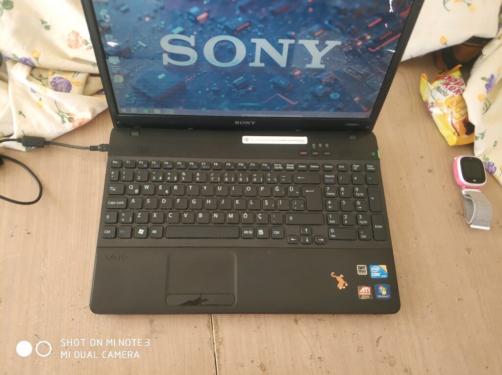 Sony vaio i3 işlemci 6 GB Bluetooth kozmetik sıfır ayarında temiz lapt - 7
