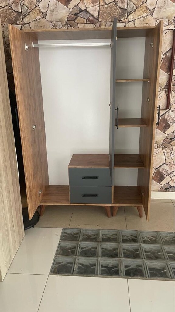 3 kapaklı elbise dolabı - 4