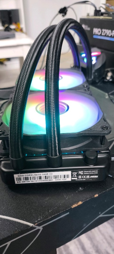 msi MAG coreliquid 240r v2 sıvı sogutucu - 3