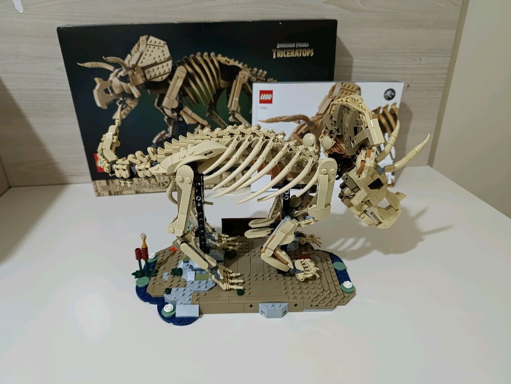 LEGO Jurassic Park 77985 - Dinosaur Fossils: Triceratops - 4