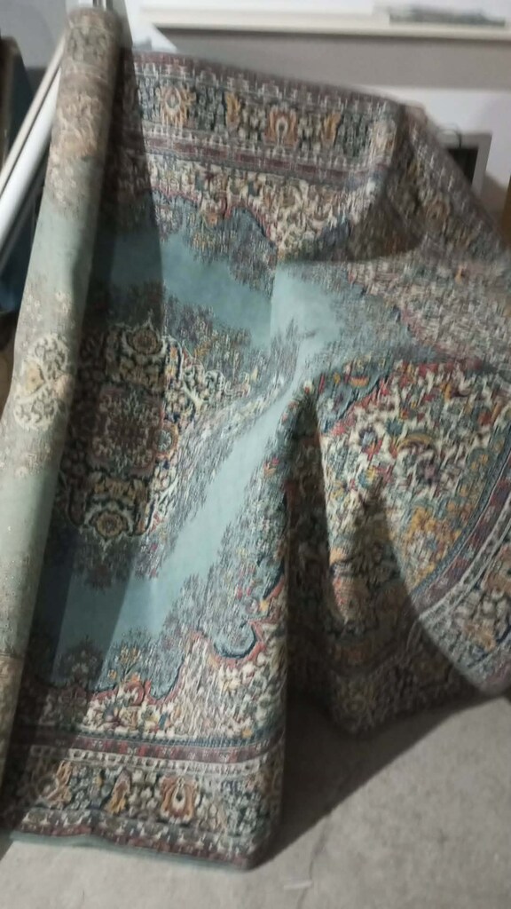 BÜYÜK HALI YIKANACAK KENARINDA AZ DEFORME VARDIR PAZARLIKSIZ 1000 TL - 3