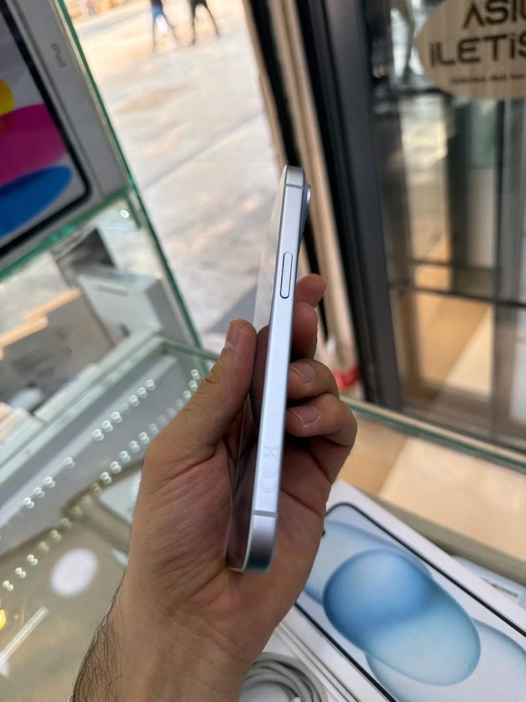 iPhone 15 256Gb - 3