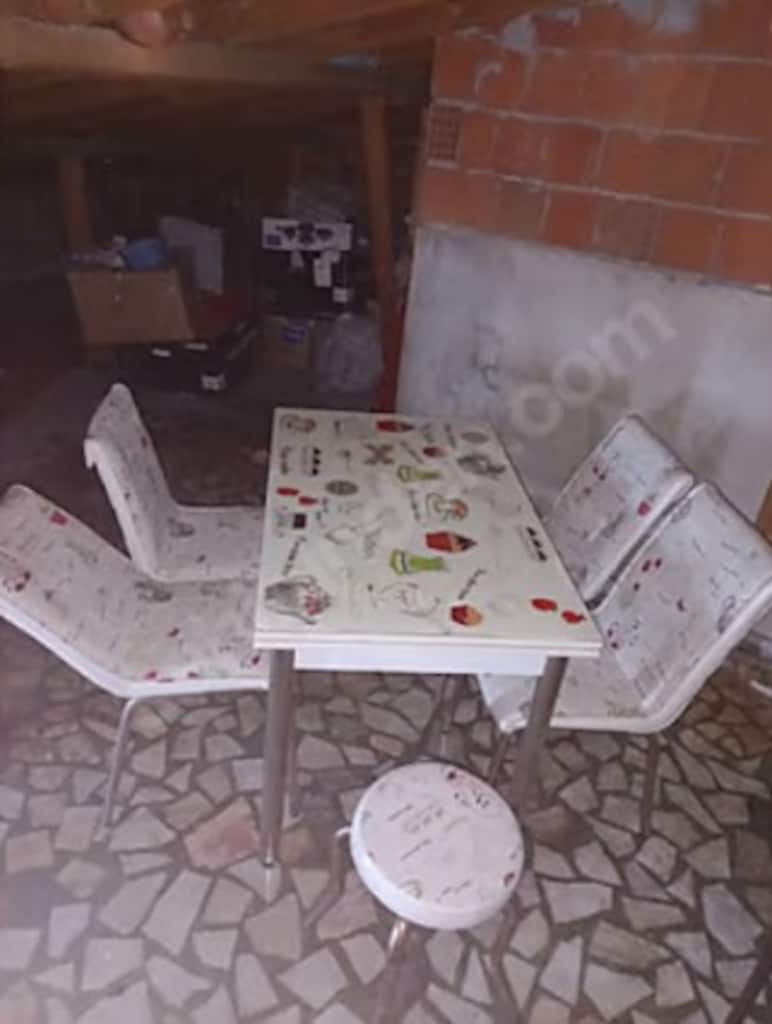 Açılır Desenli Cam Mutfak Masası Takımı (4 Sandalye + 2 Tabure - 3