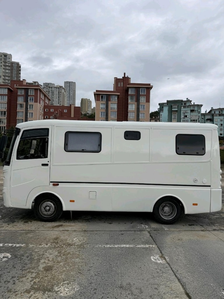 KARAVAN 2009 model BMC Levent xlarge - 4