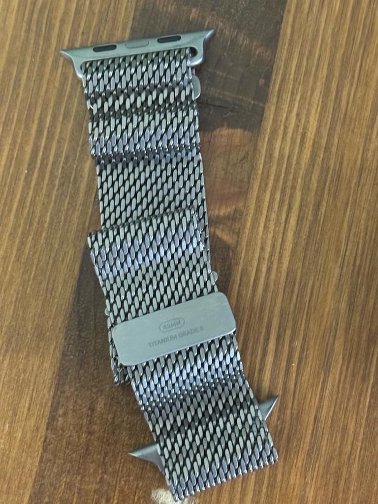 Apple Watch Ultra 3 49mm natürel titanyum Milano loop - orta boy - 3