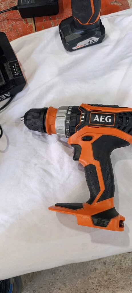 AEG sarzlı matkap 18v - 3