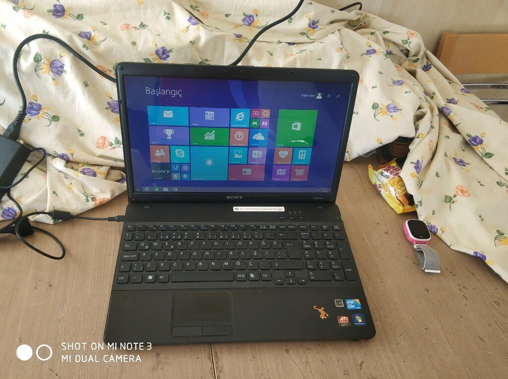 Sony vaio i3 işlemci 6 GB Bluetooth kozmetik sıfır ayarında temiz lapt - 8