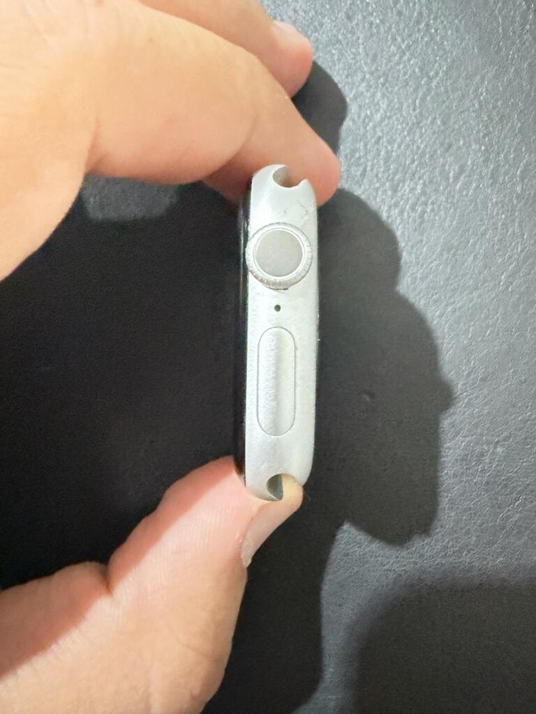 Temiz ihtiyaç fazlası Apple Watch Series 10 42mm - 3