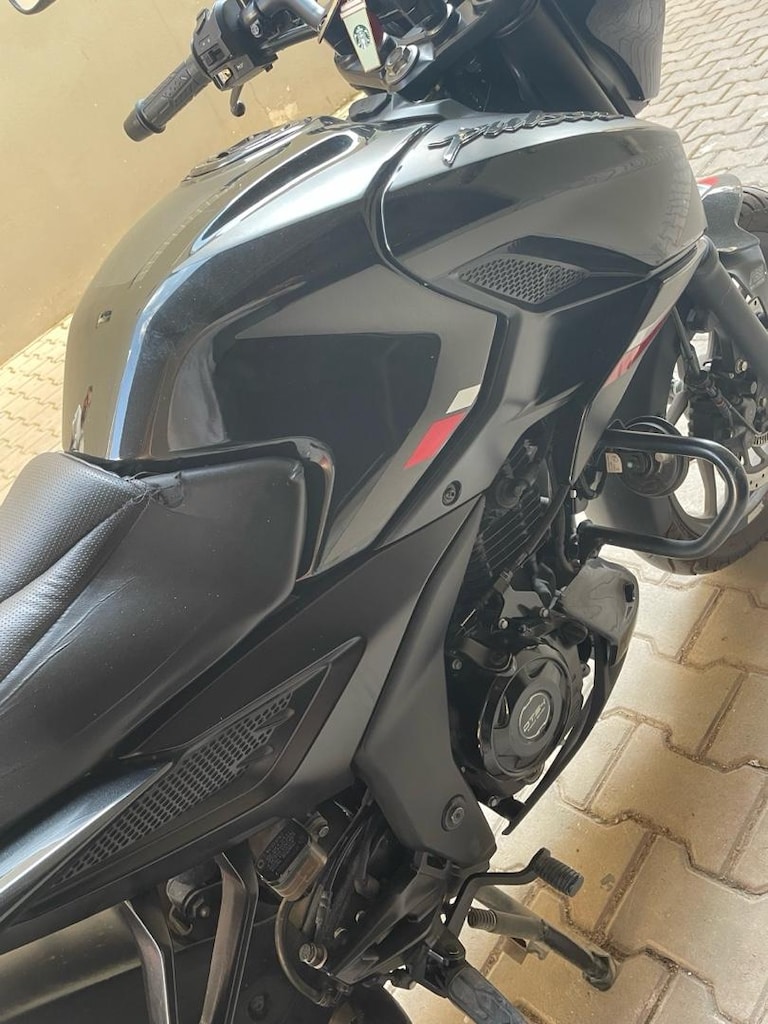 Bajaj Pulsar n250 2023 model - 3